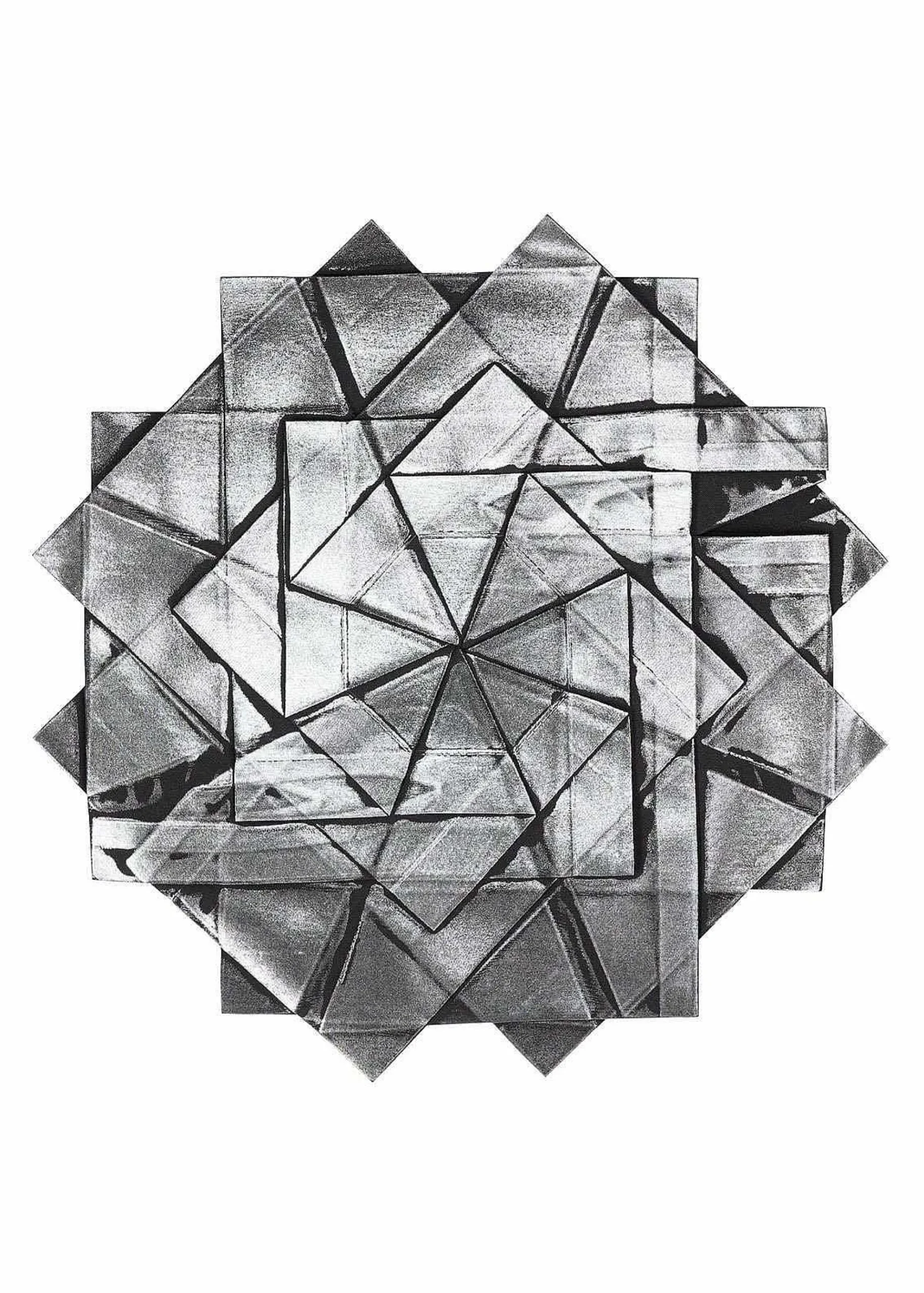 ISSEY MIYAKE 132 5. Standard Clearance