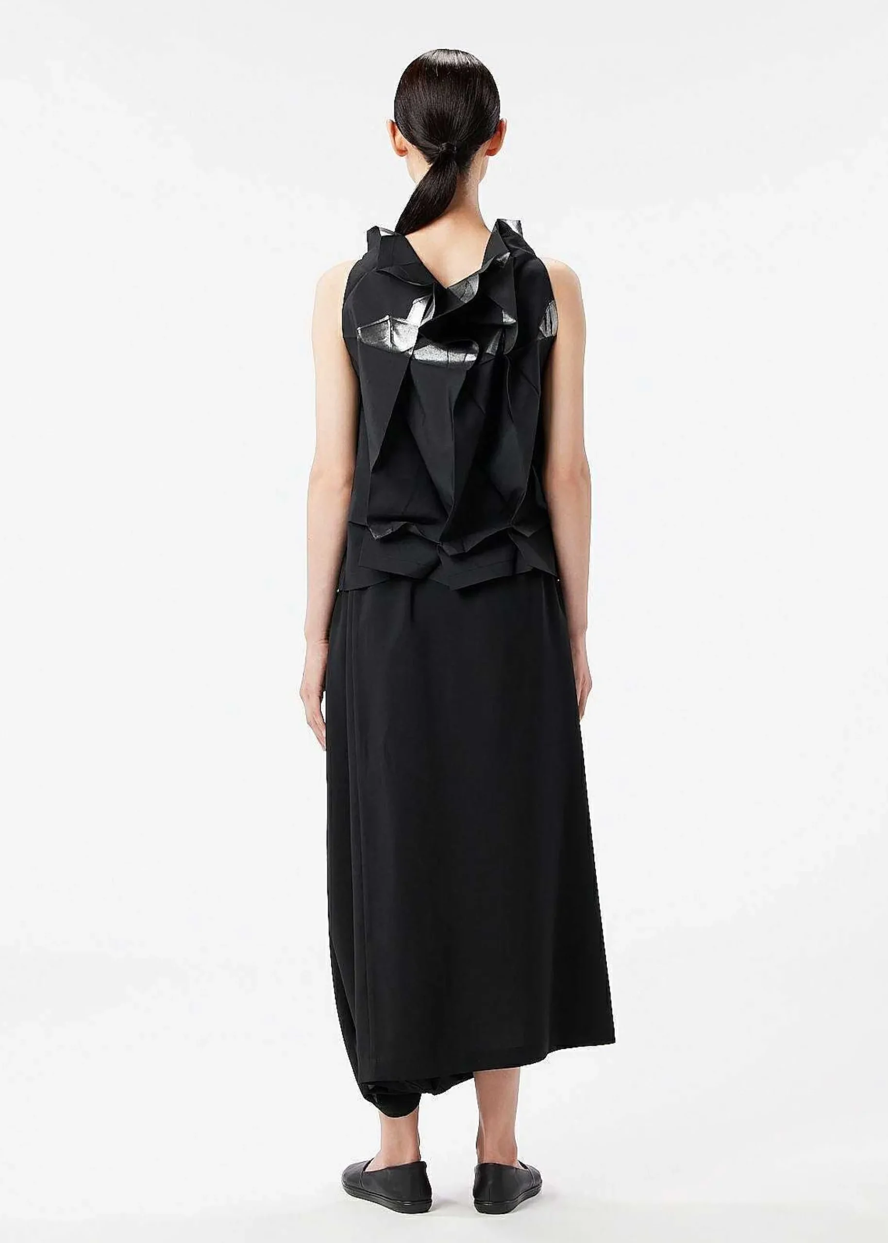 ISSEY MIYAKE 132 5. Standard Clearance