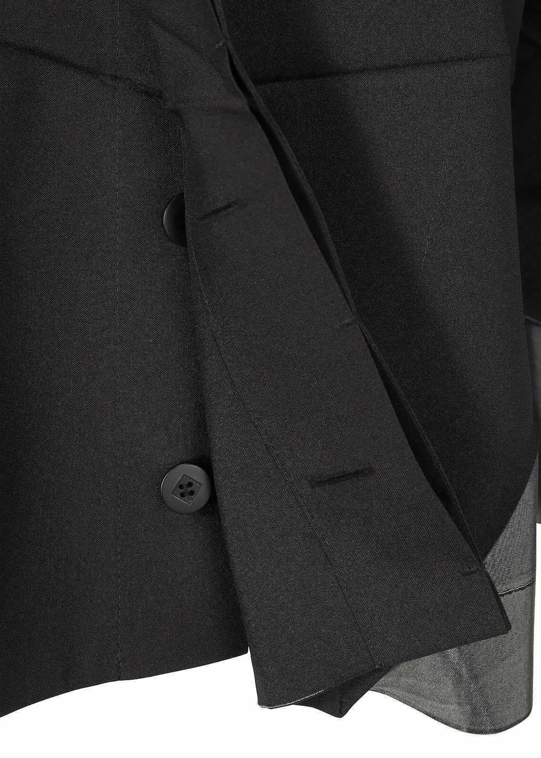 ISSEY MIYAKE 132 5. Standard Outlet