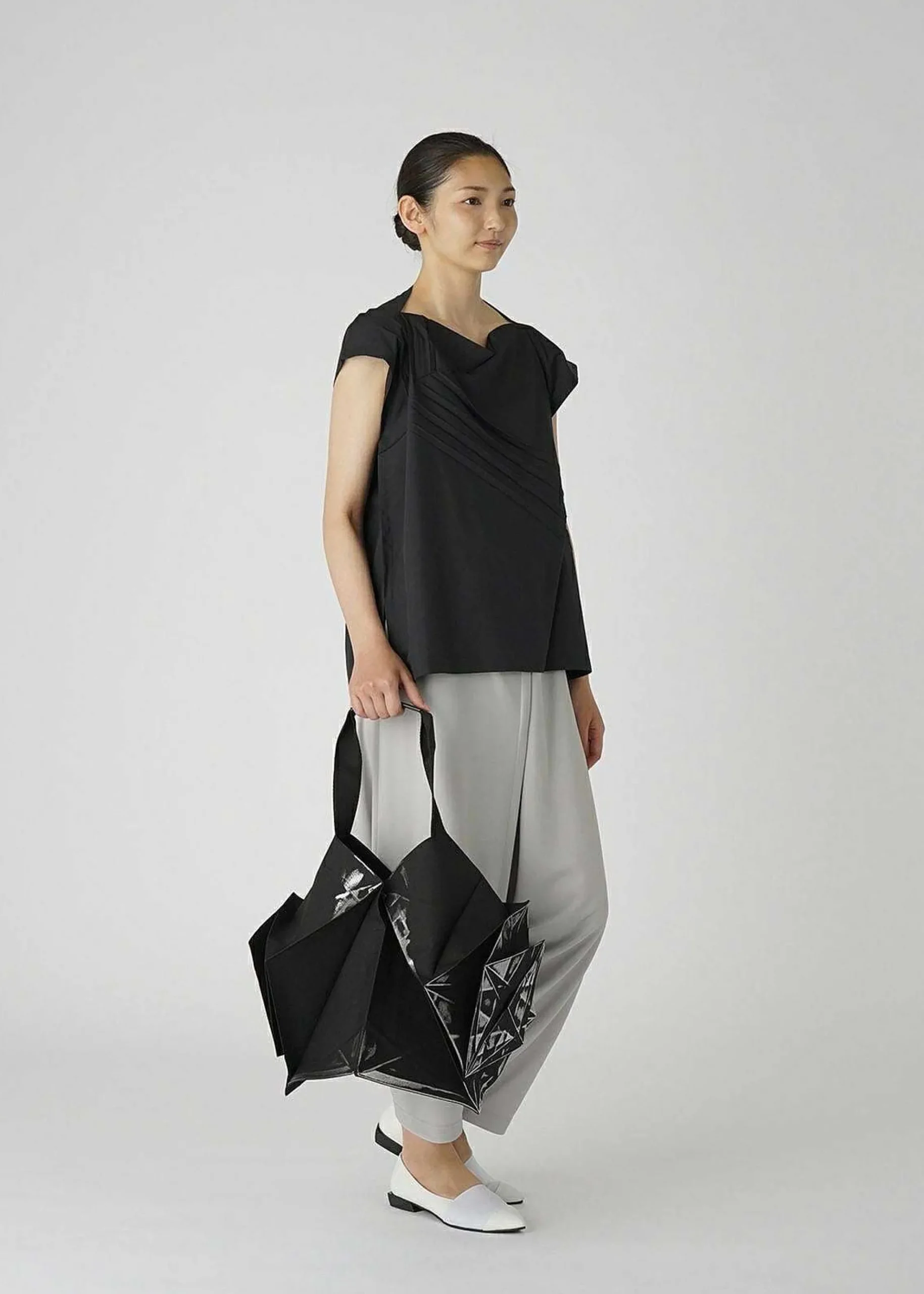 ISSEY MIYAKE 132 5. Standard Bag 1 Flash Sale
