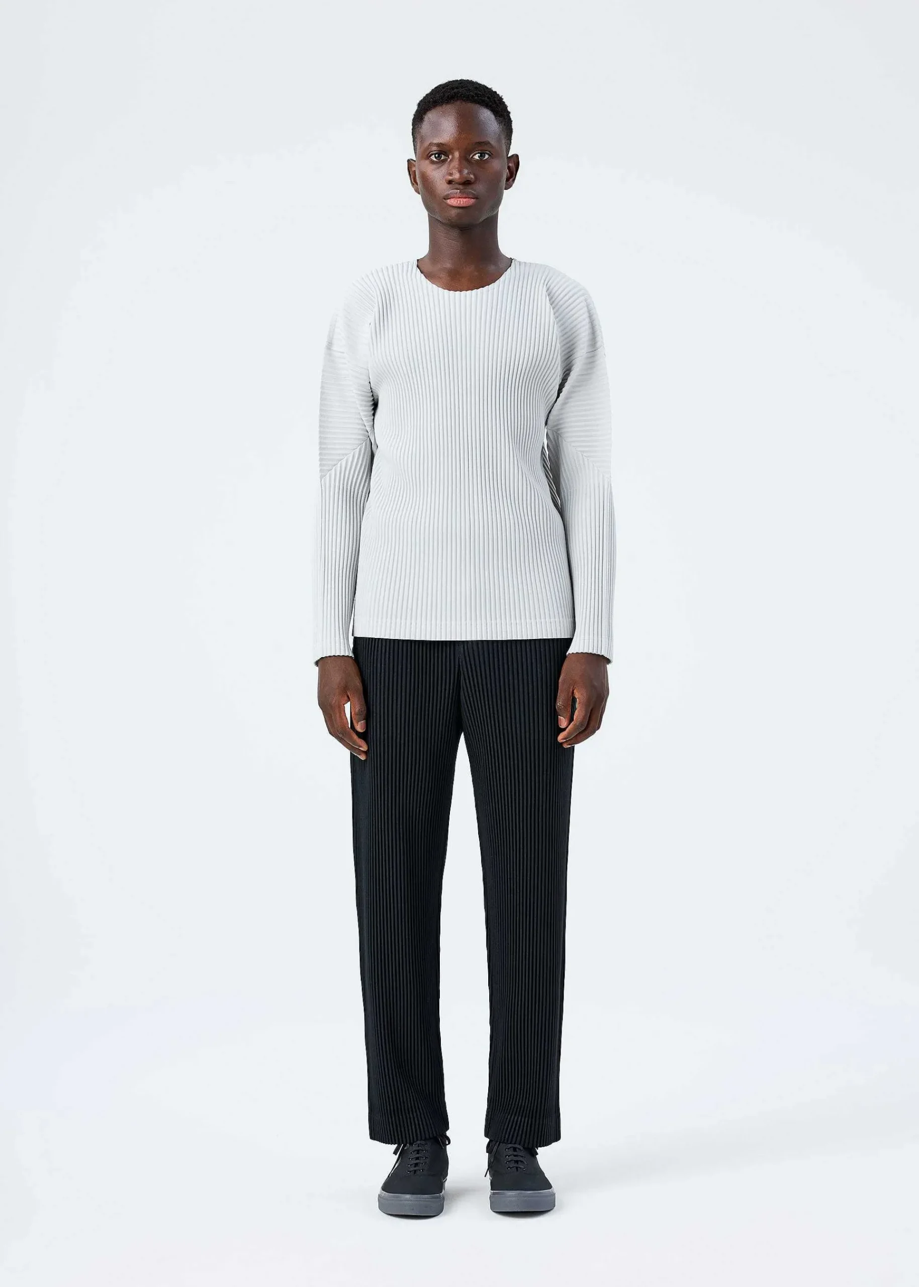 ISSEY MIYAKE Basics Outlet