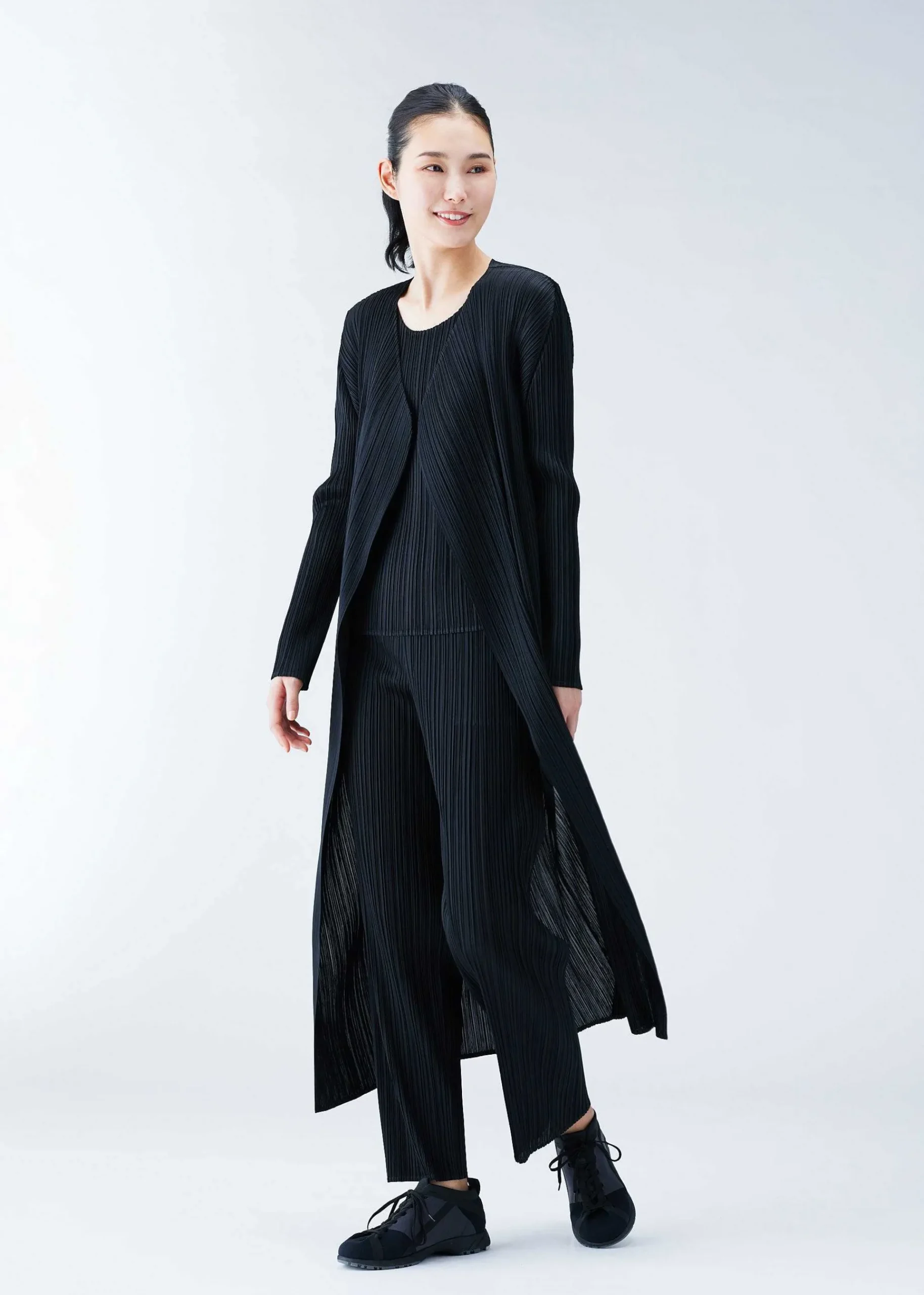 ISSEY MIYAKE Basics Outlet