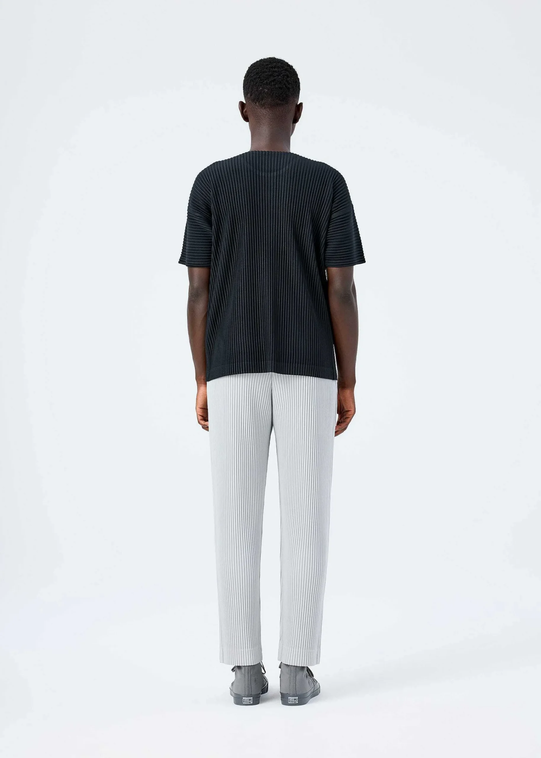 ISSEY MIYAKE Basics Discount