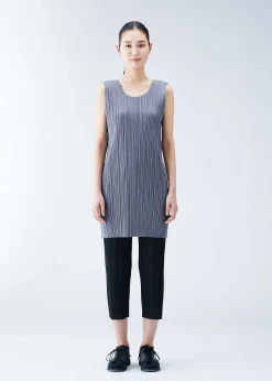 ISSEY MIYAKE Basics Store