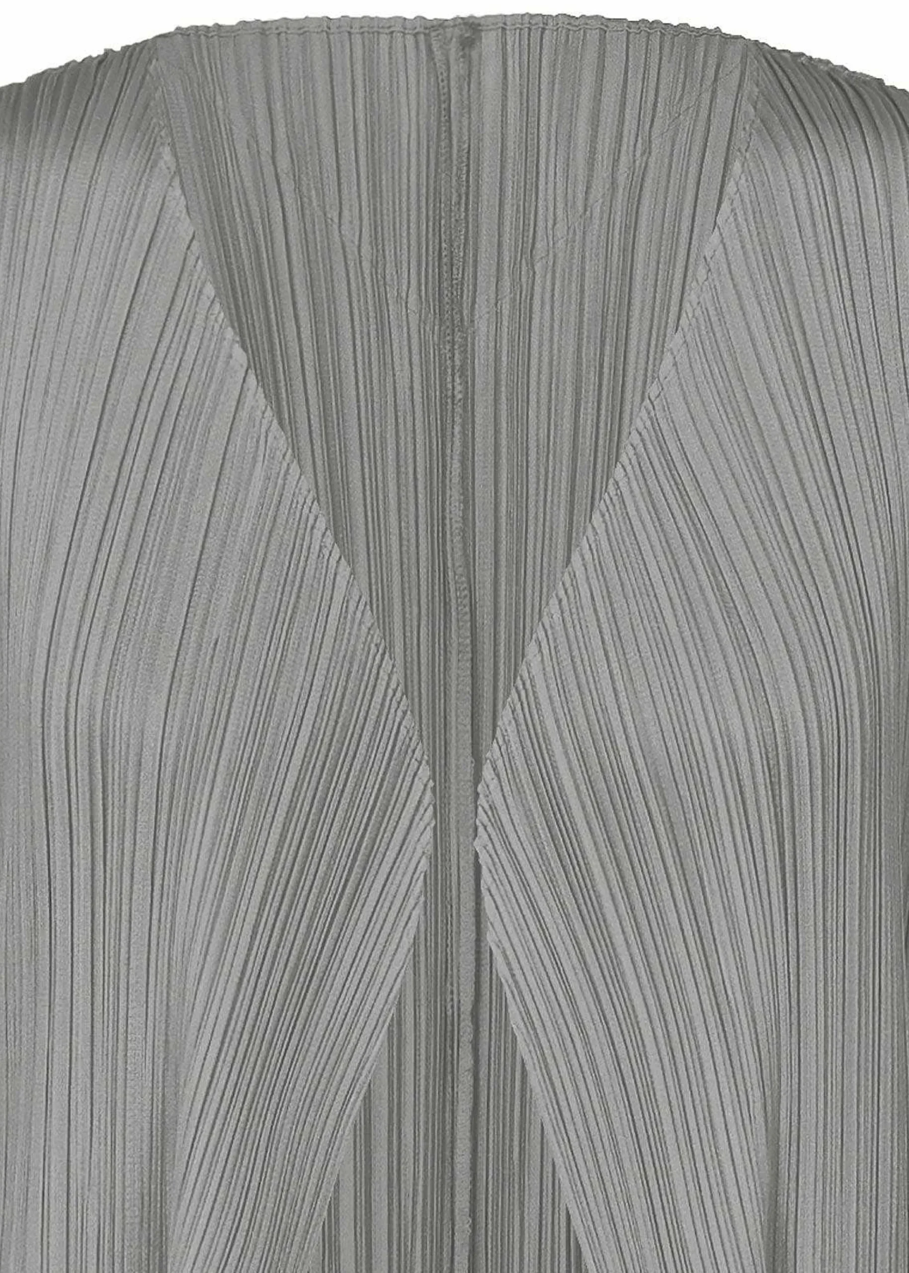 ISSEY MIYAKE Basics Shop