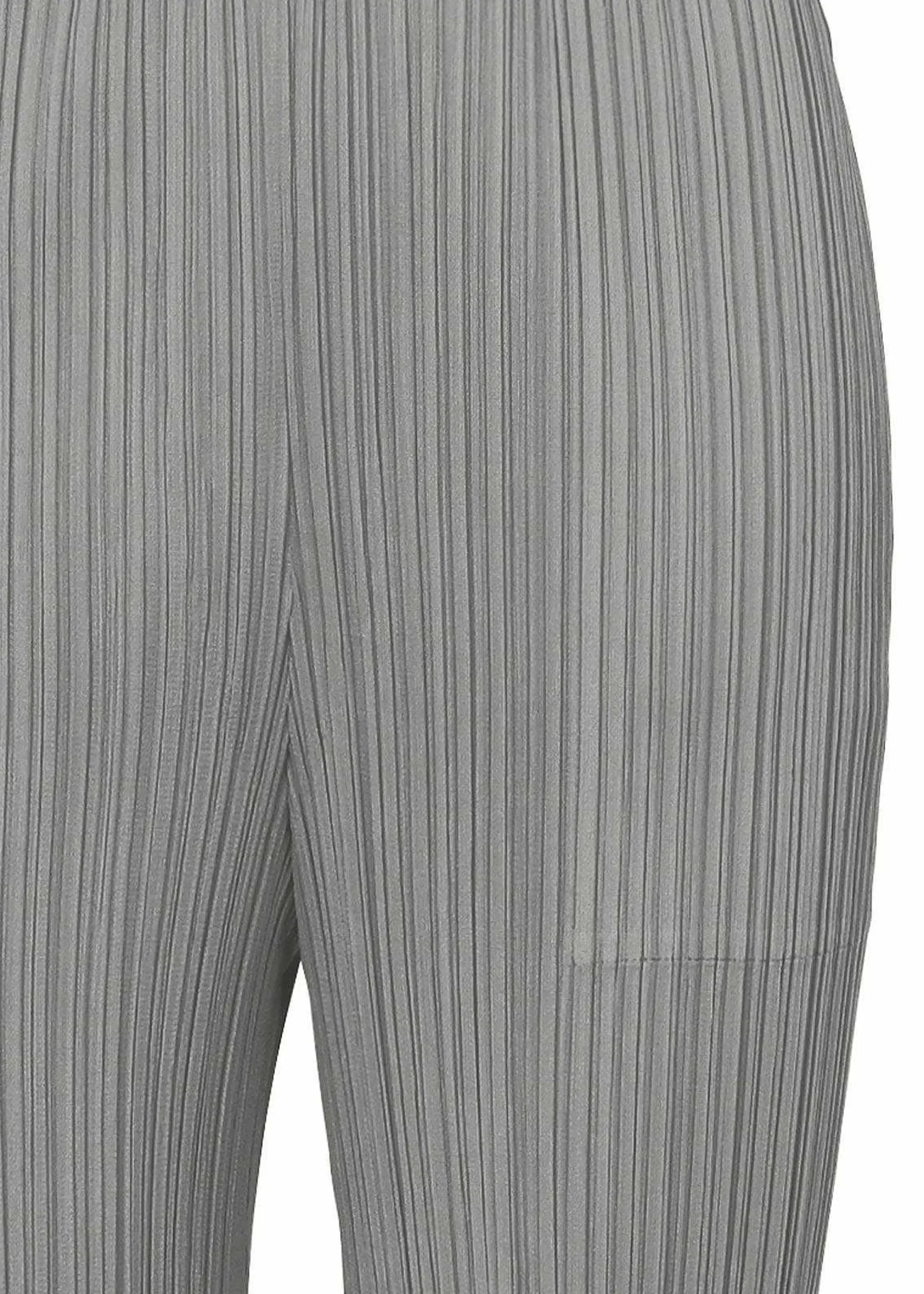 ISSEY MIYAKE Basics Shop