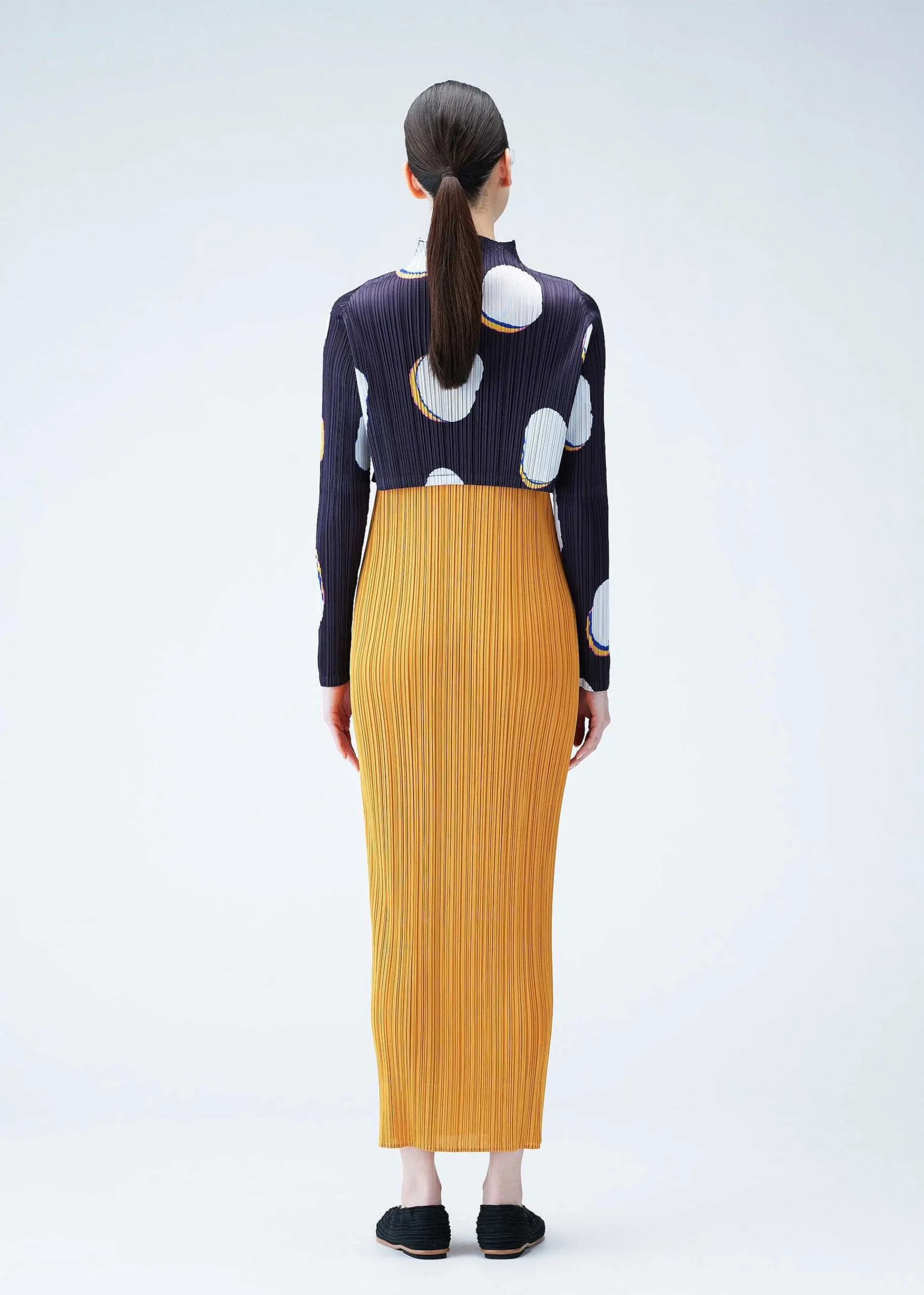 ISSEY MIYAKE Bean Dots Hot