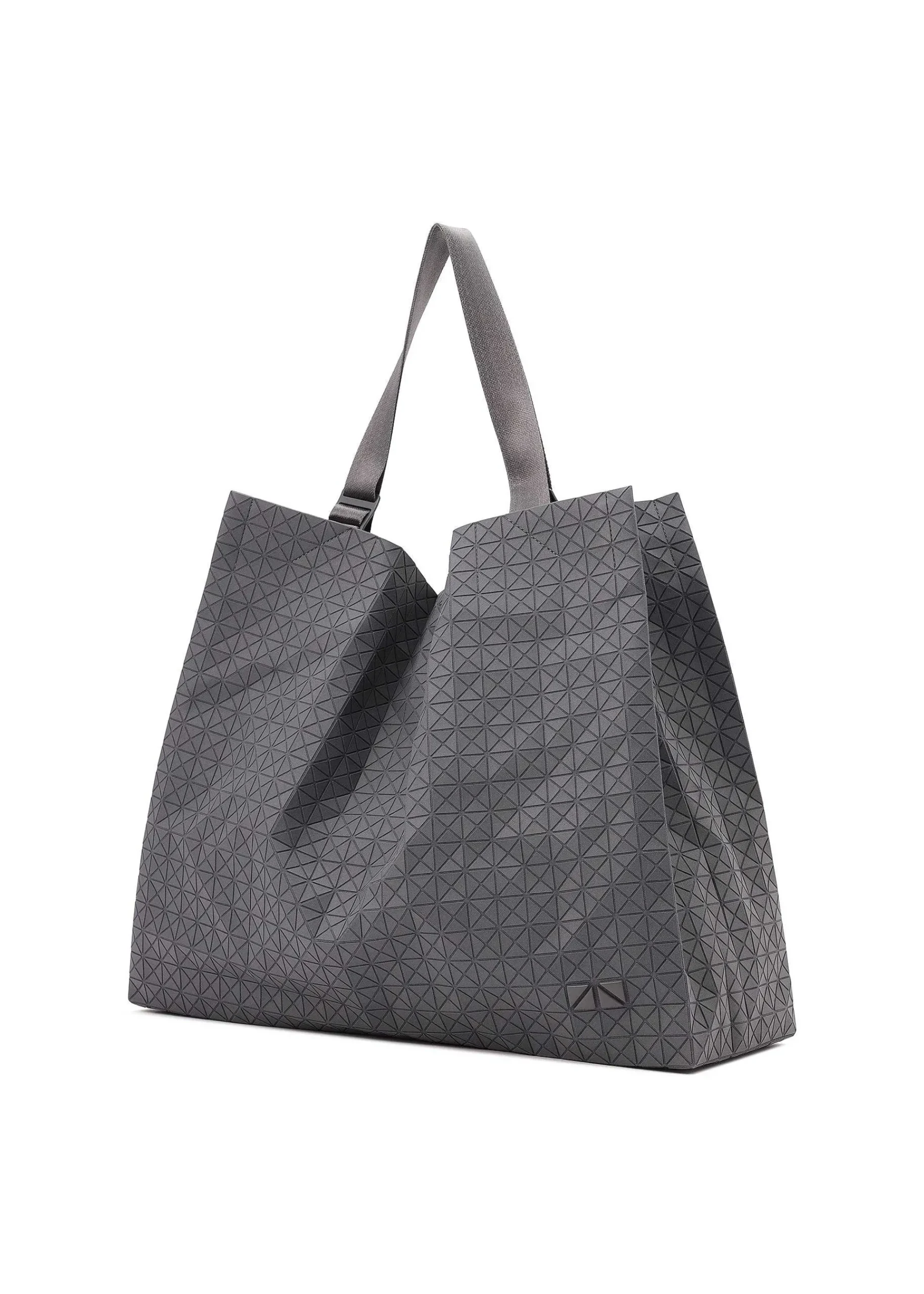 ISSEY MIYAKE Cart One-Tone Shop