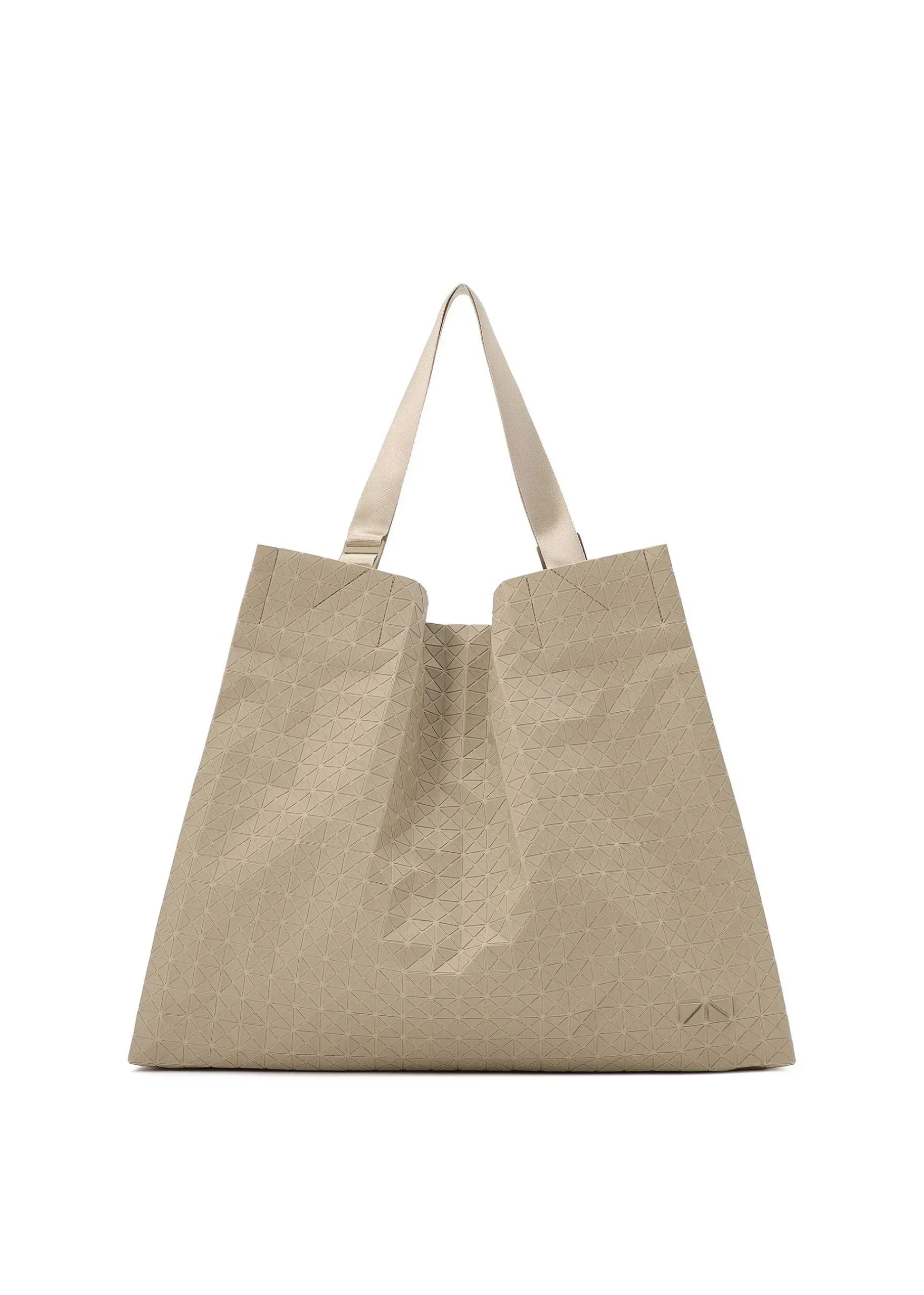 ISSEY MIYAKE Cart One-Tone Shop