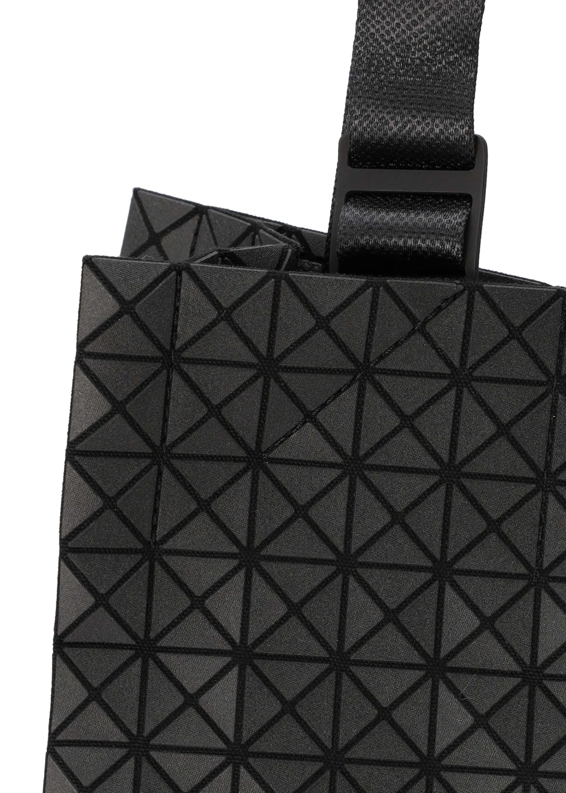 ISSEY MIYAKE Cart S Matte Black Store