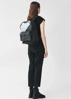 ISSEY MIYAKE Daypack Store