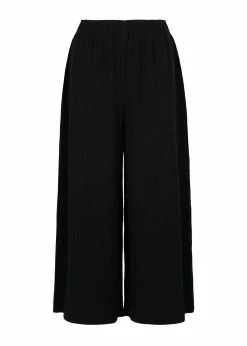 ISSEY MIYAKE Fine Knit Pleats Black Store