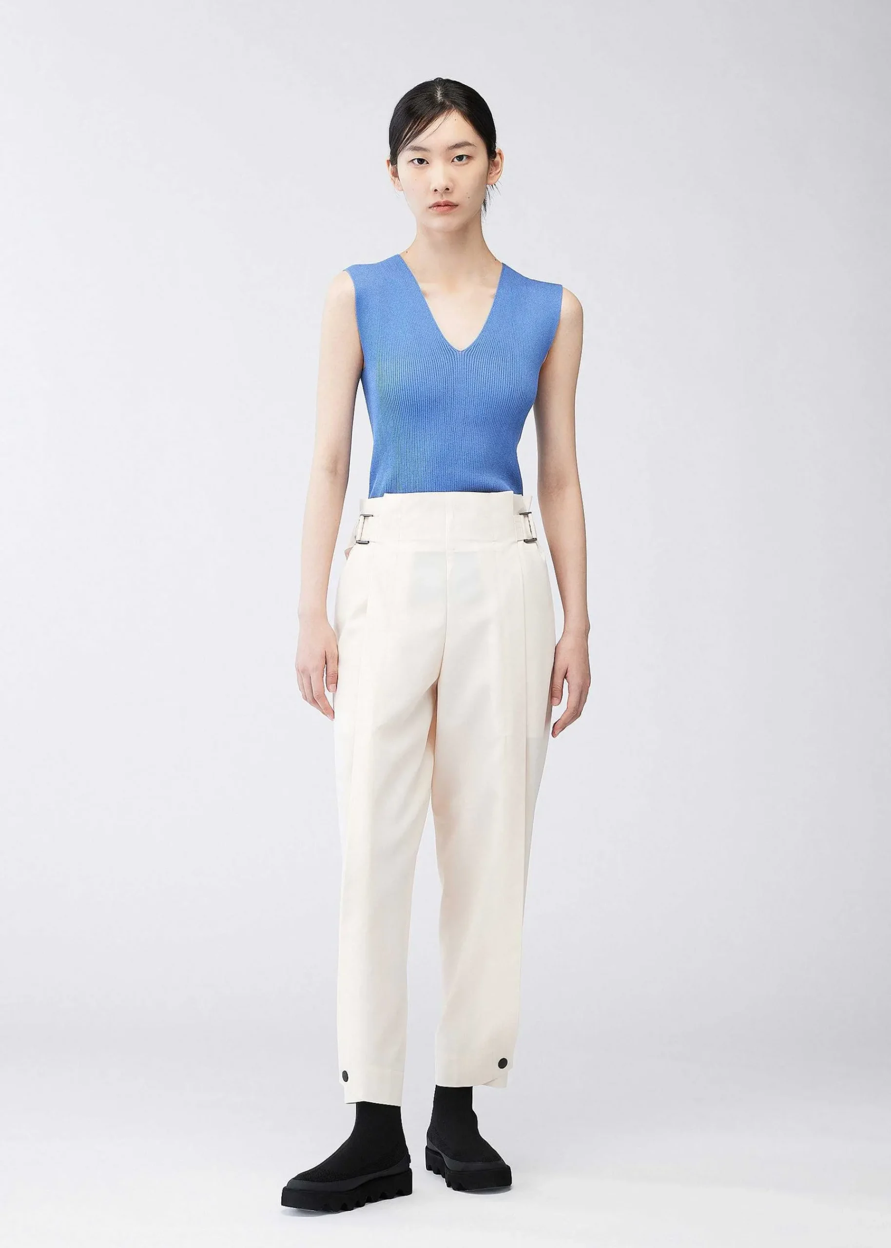 ISSEY MIYAKE Flat Tuck Store