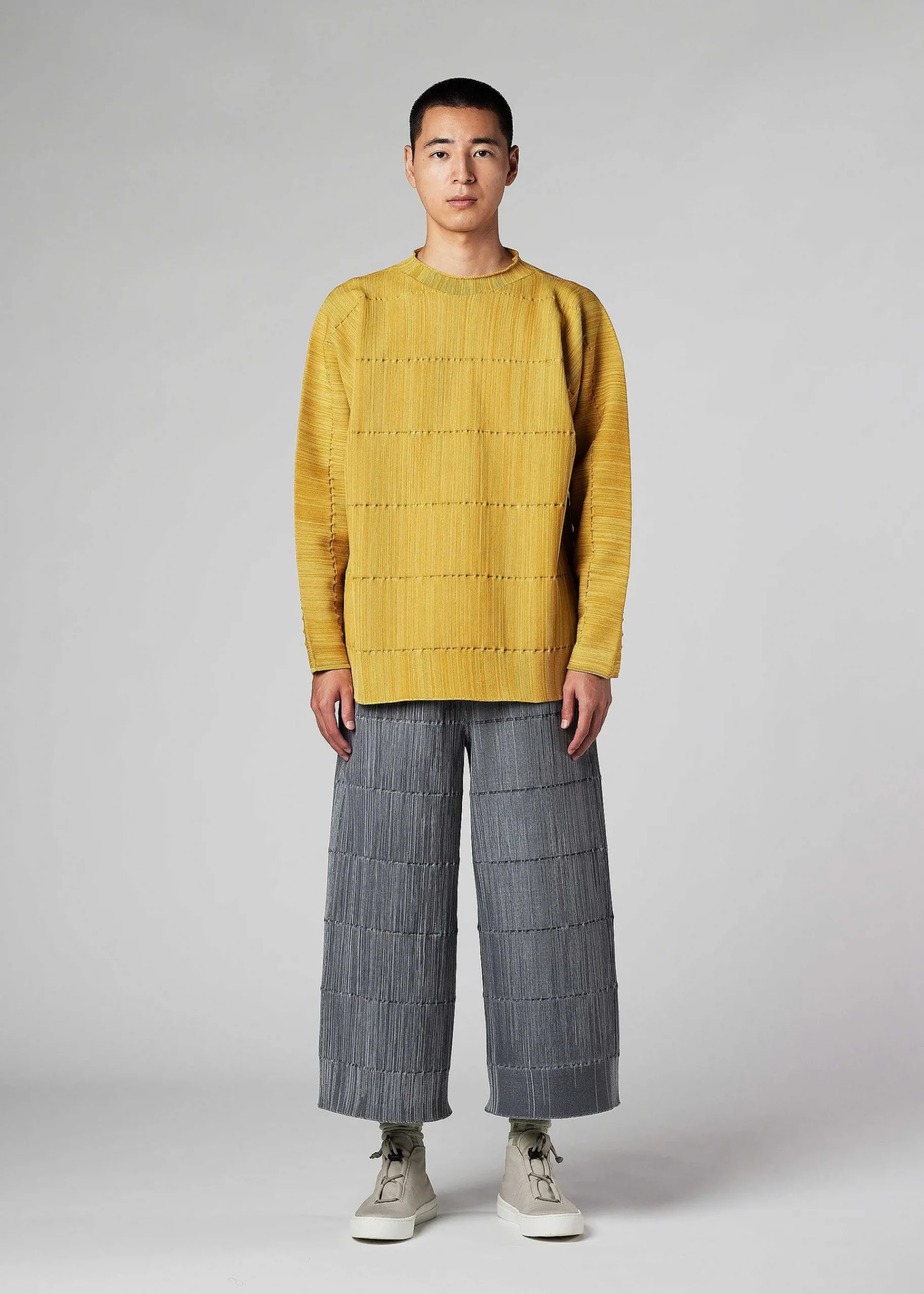 ISSEY MIYAKE Kasuri Knit Hot
