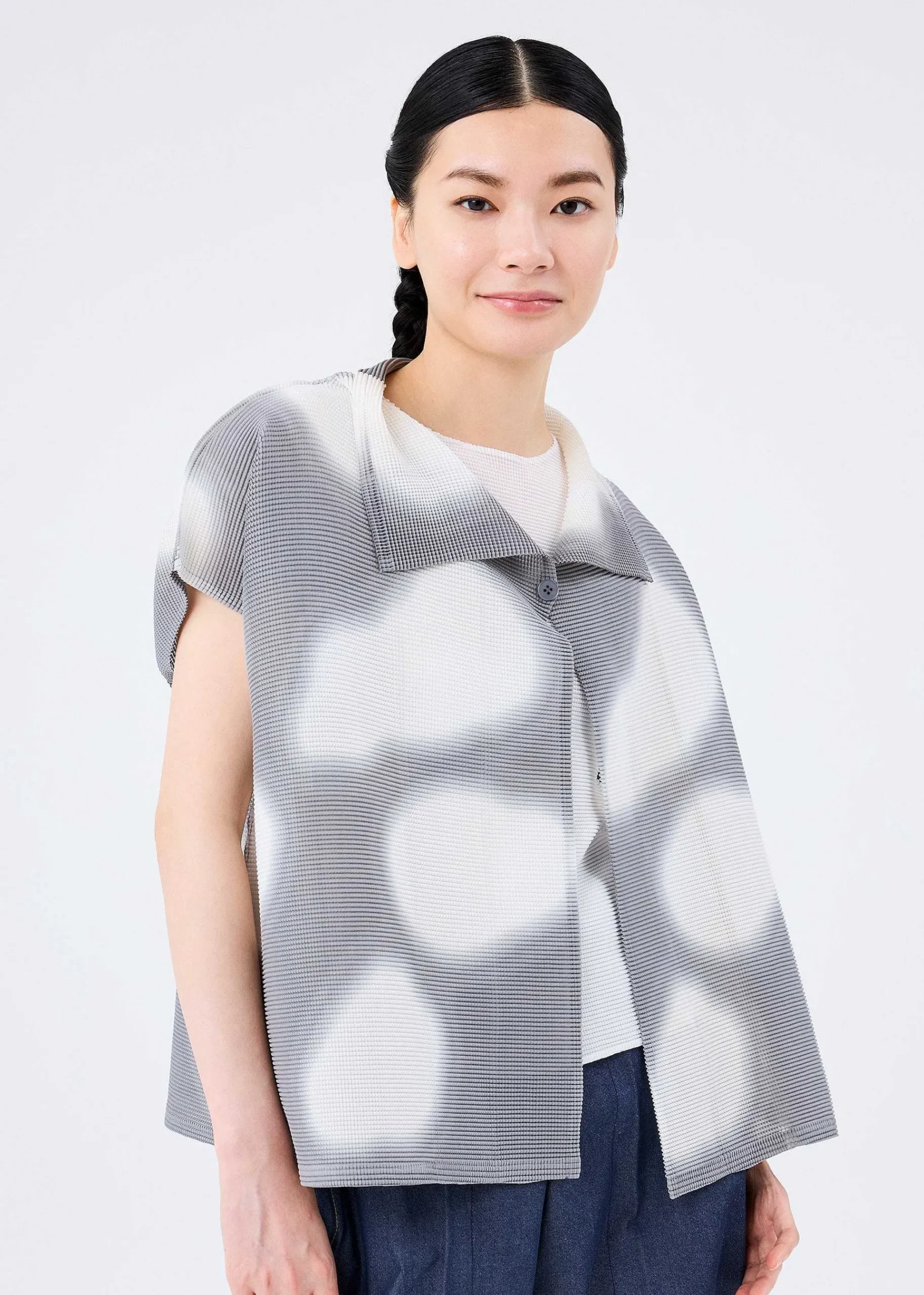 ISSEY MIYAKE Kumo Best