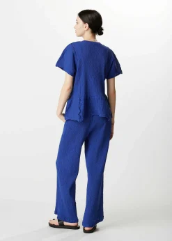 ISSEY MIYAKE Kyo Chijimi Mesh Stripe Store