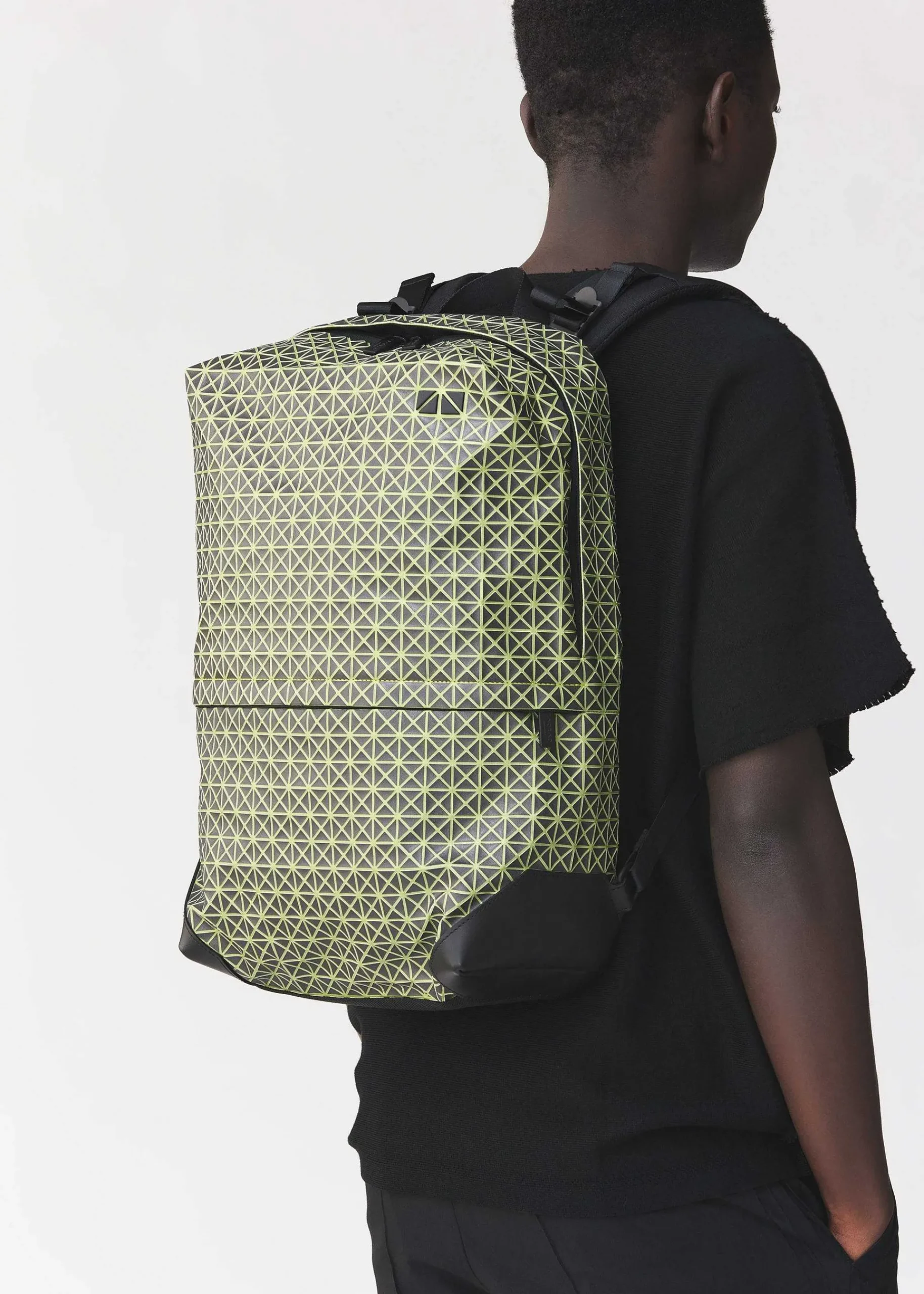 ISSEY MIYAKE Liner Reflector Flash Sale