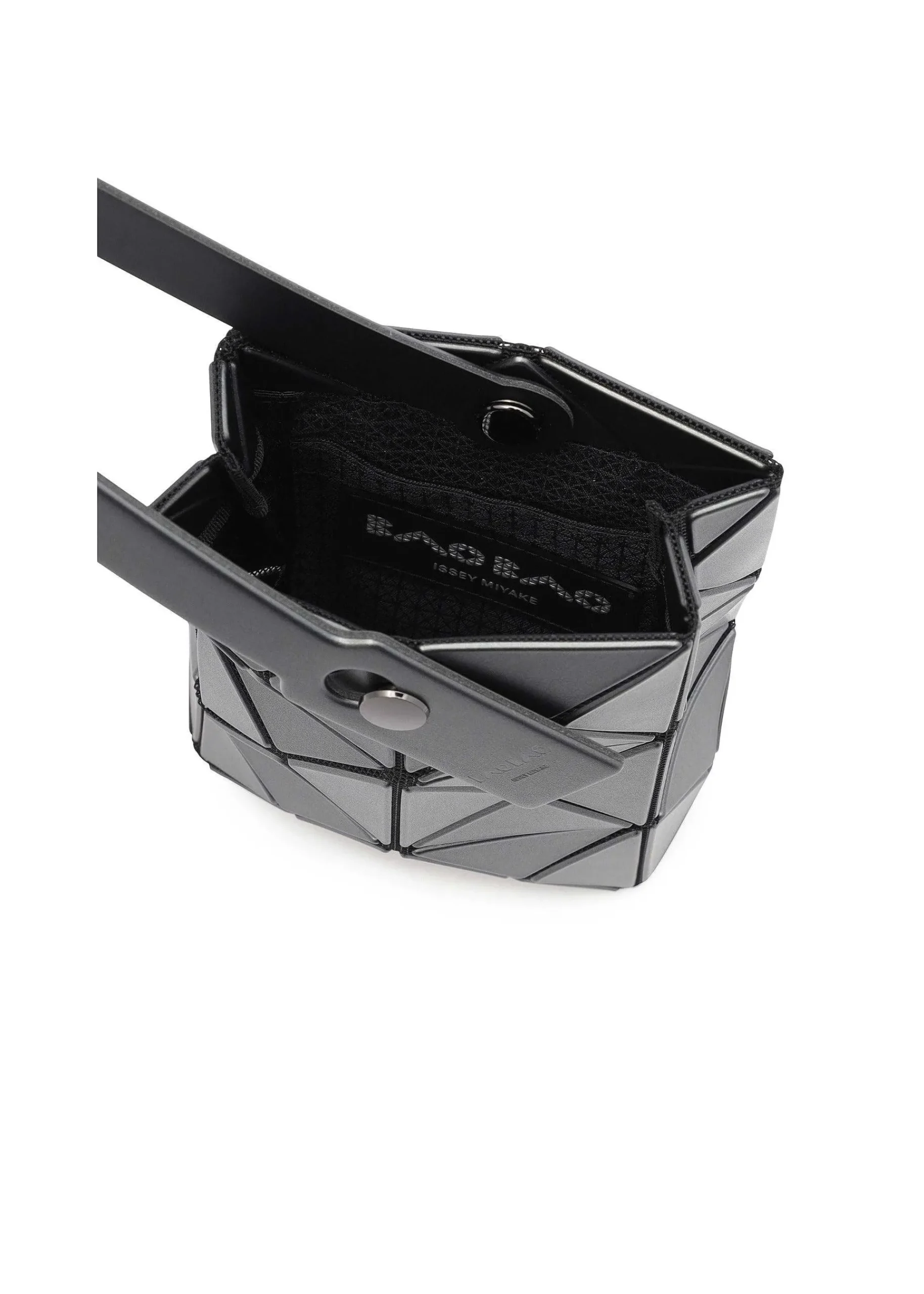 ISSEY MIYAKE Lucent Metallic Fashion