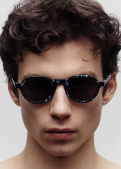 ISSEY MIYAKE Marrow-Round Outlet