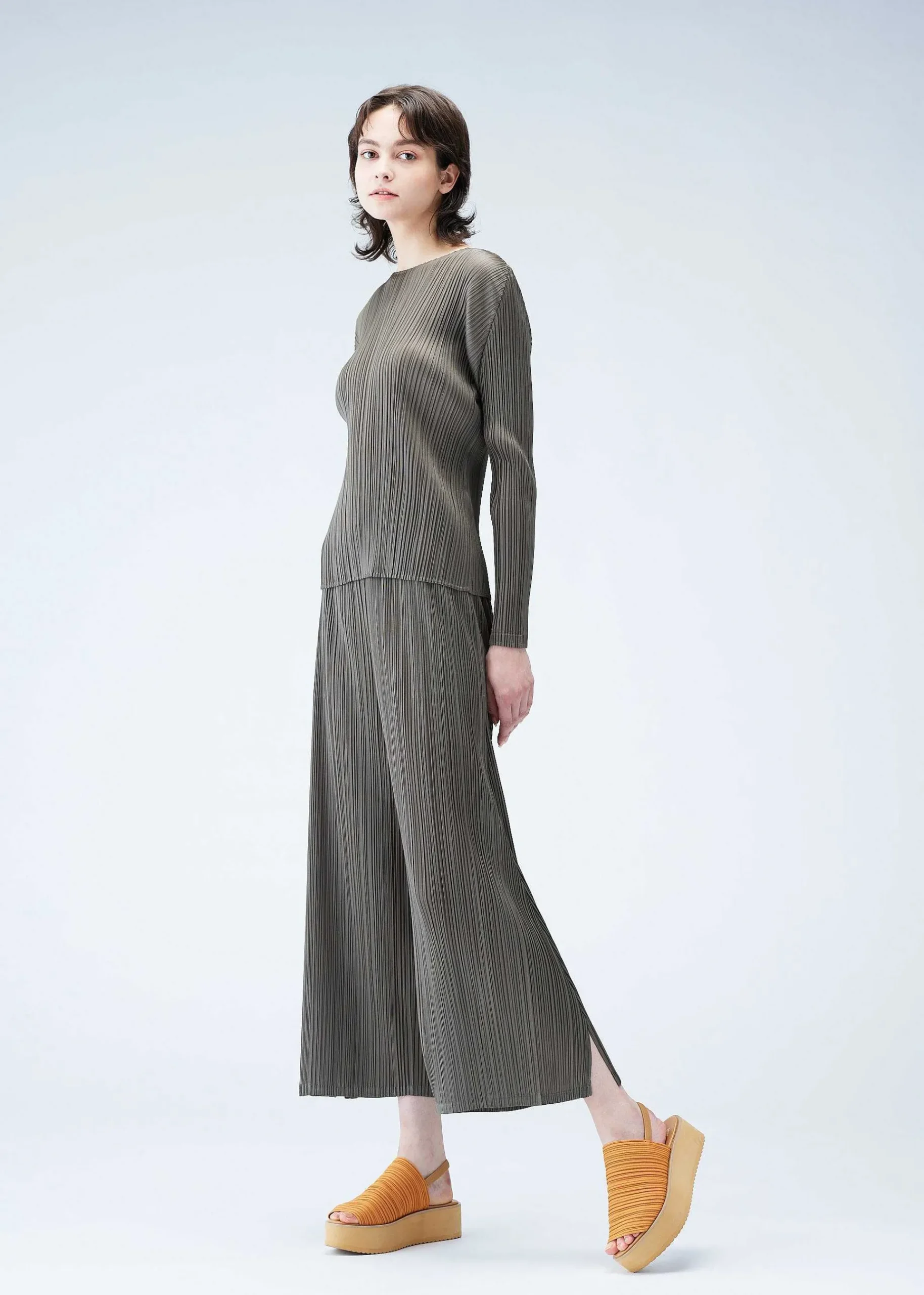 ISSEY MIYAKE Monthly Colors : March Online