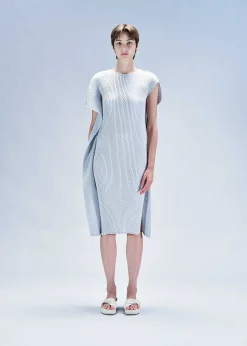 ISSEY MIYAKE Sleek Pleats Fashion