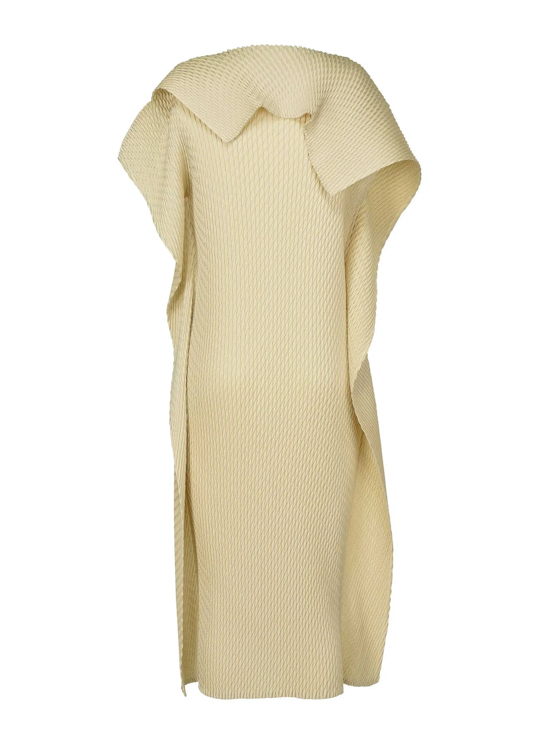 ISSEY MIYAKE Sleek Pleats Fashion