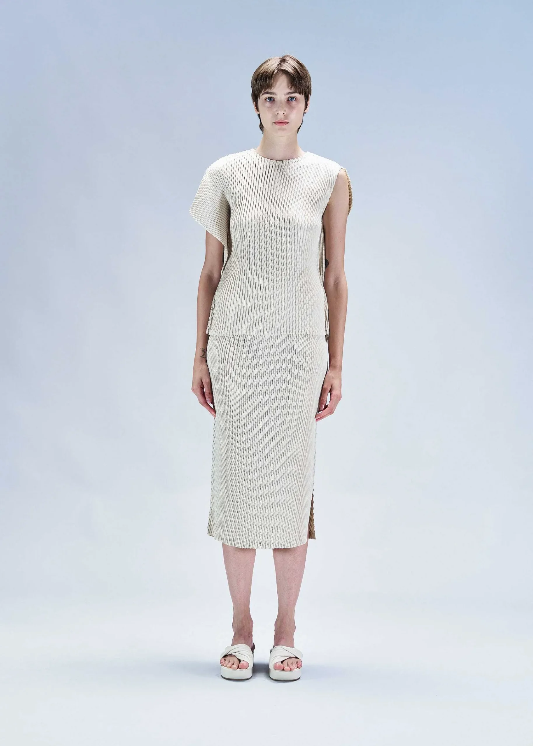 ISSEY MIYAKE Sleek Pleats Discount