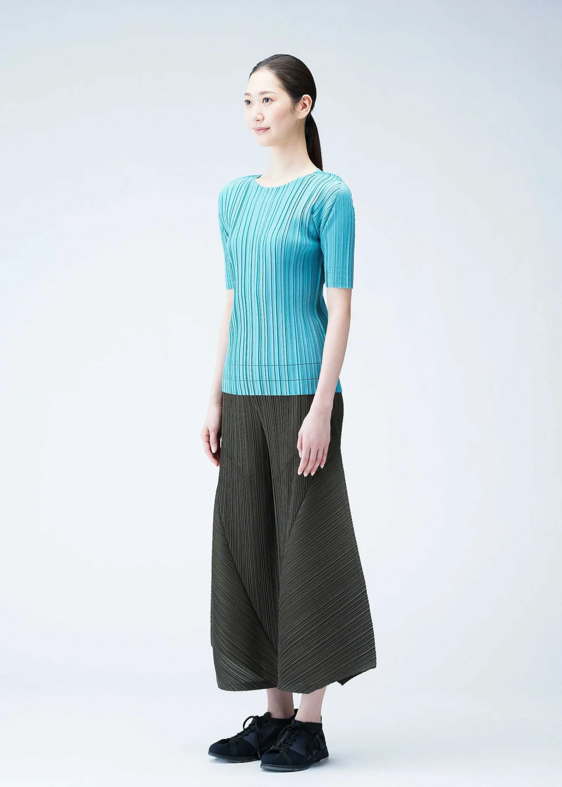 ISSEY MIYAKE Soft Pleats Online