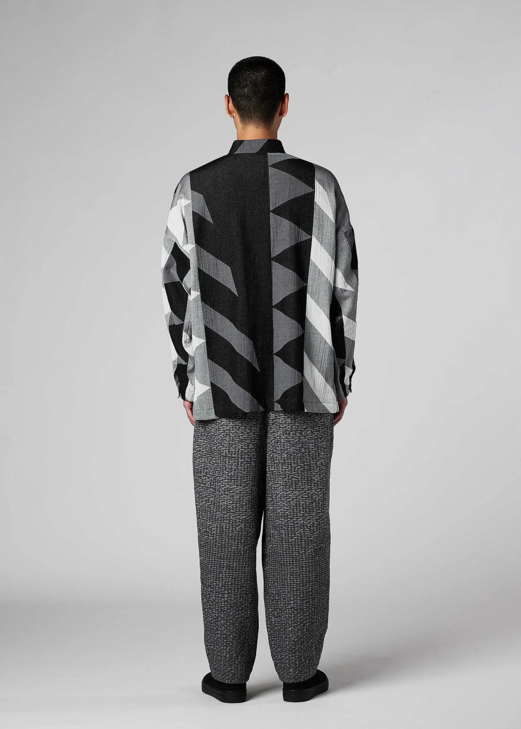 ISSEY MIYAKE Triangle Crepe Shirt Hot