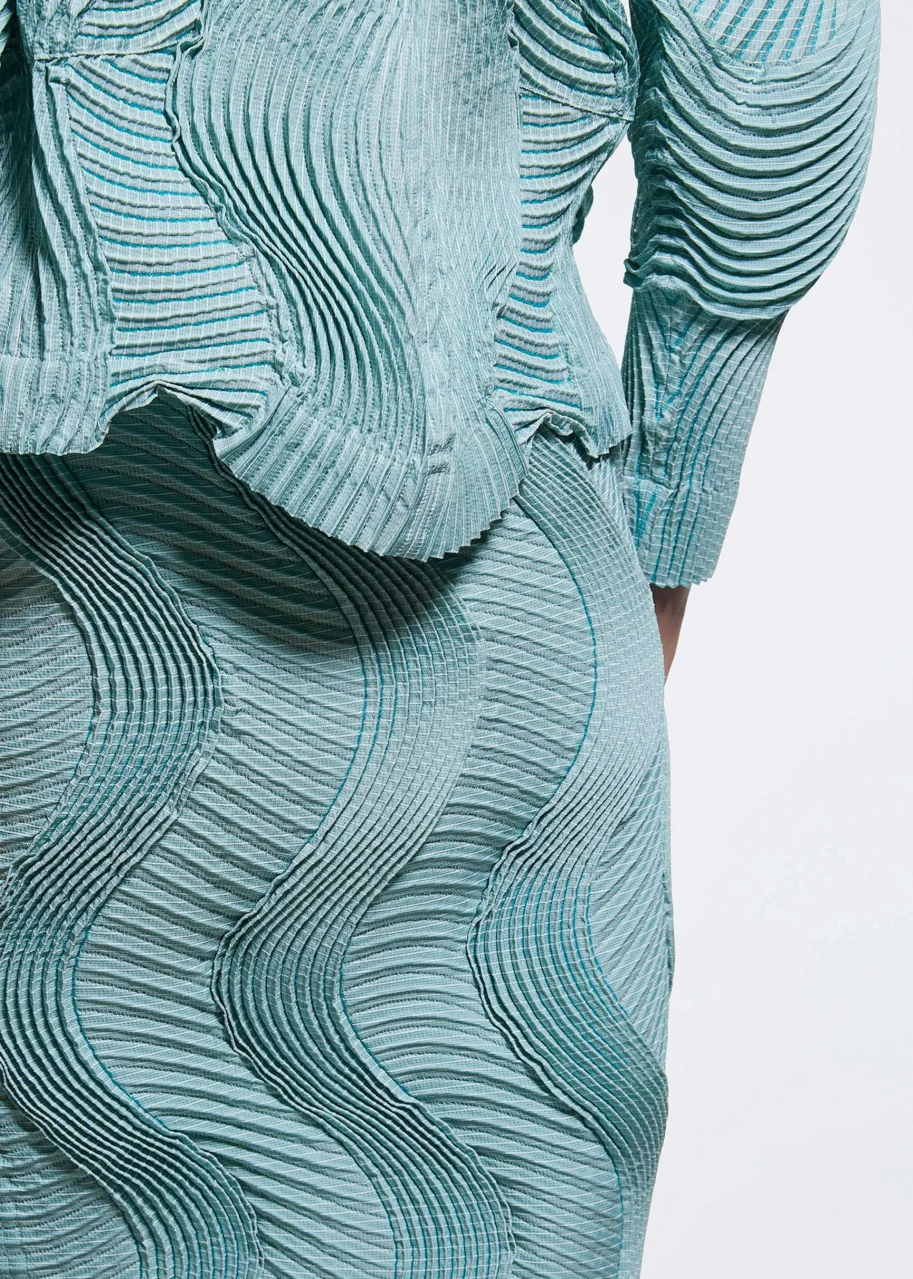 ISSEY MIYAKE Type-O 004 Fashion