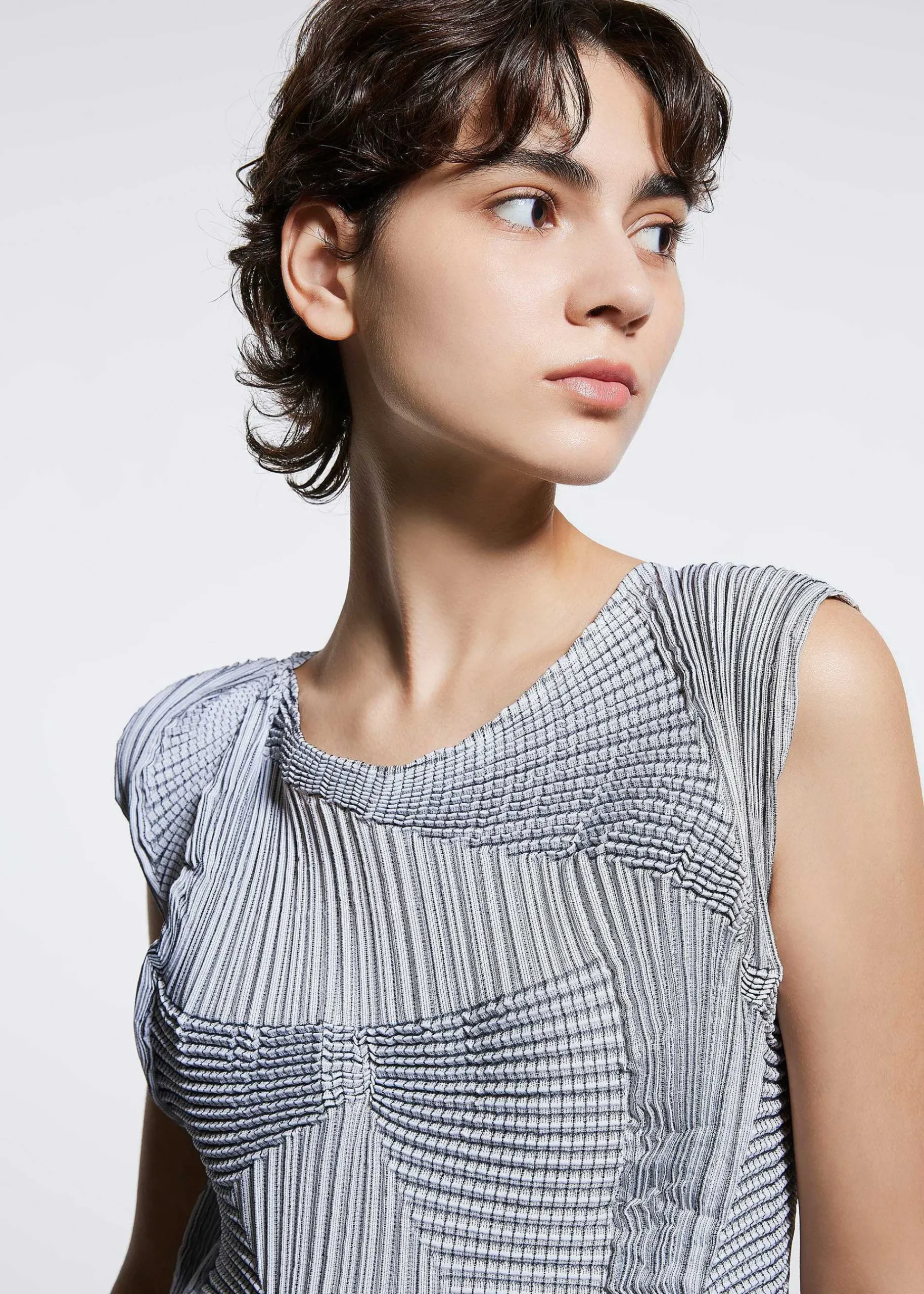 ISSEY MIYAKE Type-O 003-1 Hot