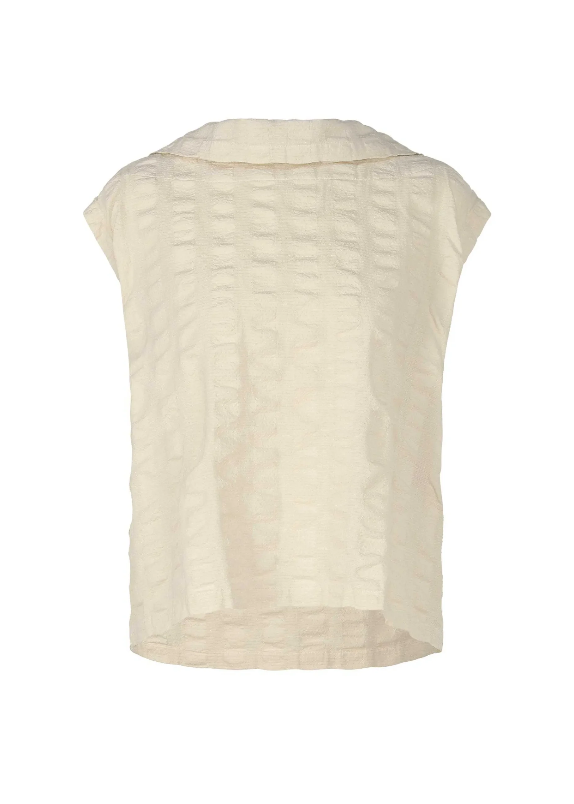 ISSEY MIYAKE Yoshi Discount