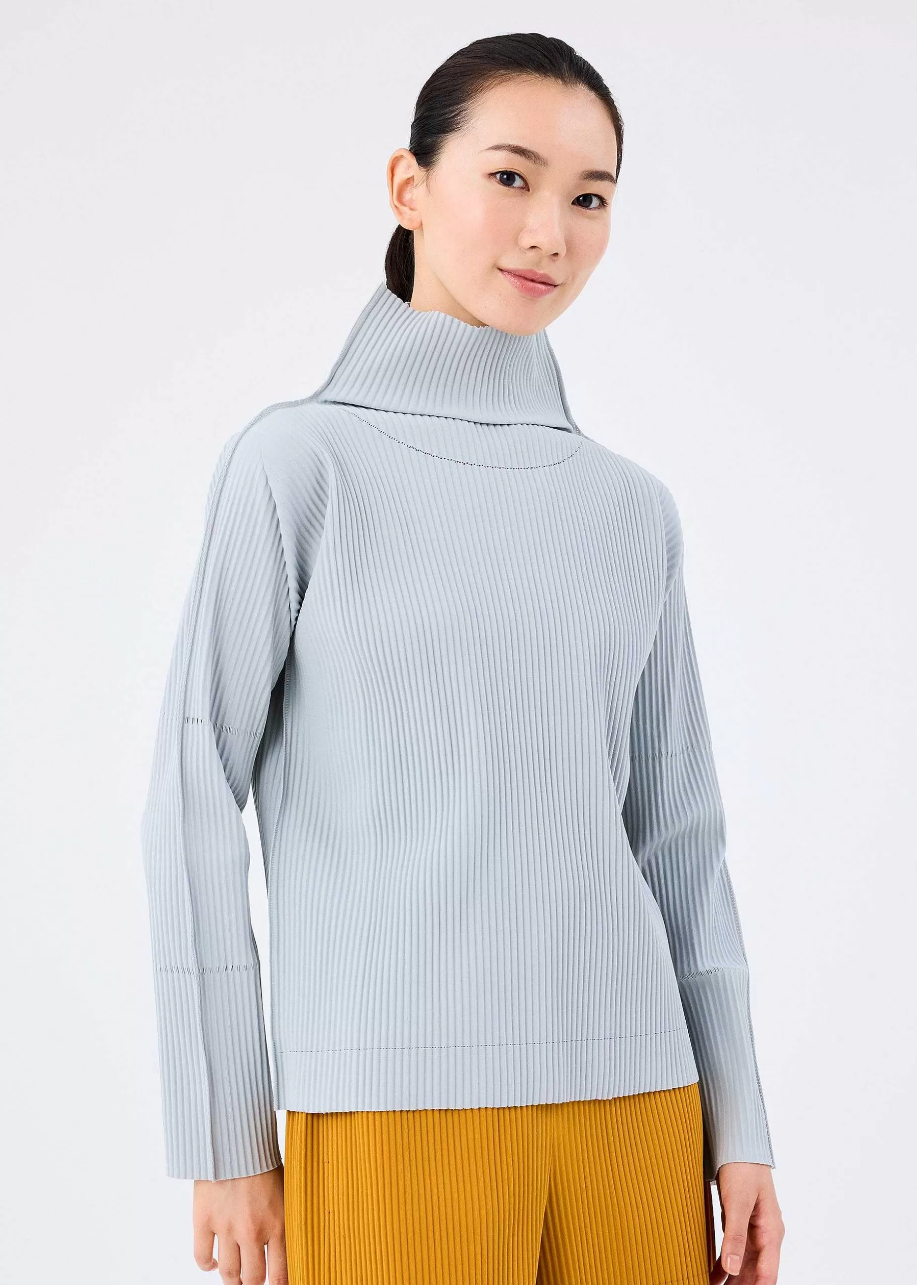 ISSEY MIYAKE Top | Fine Knit Pleats Color 1